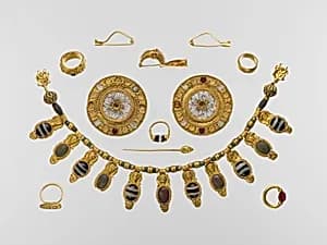 Set of jewelry by Unknown Artist