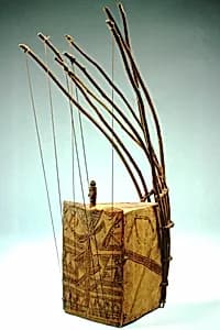 Ubo akwara (pluriarc) by Unknown Artist