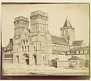 [Abbay aux Dammes, Caen] by Unknown