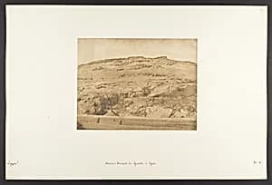Ancienne Nécropole de Lycopolis, à Syout by Maxime Du Camp