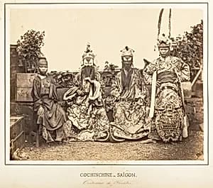 Costumes de Théâtre, Saïgon, Cochinchine by Emile Gsell