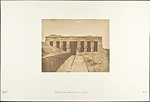 Façade du Temple d'Athor à Dendérah (Tentyris) by Maxime Du Camp