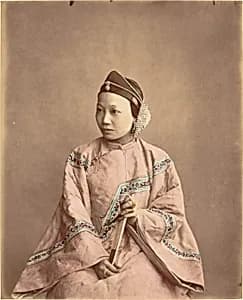 Fille de Sootchow (Suzhou Girl) by Raimund von Stillfried