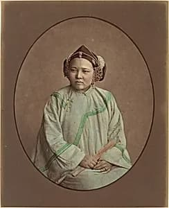 Fille de Sootchow (Suzhou Girl) by Raimund von Stillfried