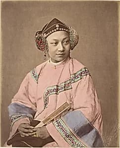 Fille de Sootchow (Suzhou Girl) by Raimund von Stillfried