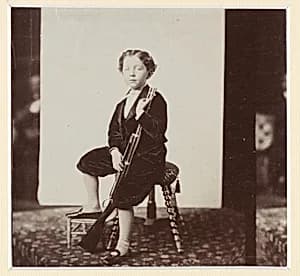 [Imperial Prince with Gun]