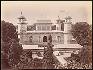 [Itmad-Ud-Daulah's Tomb, Agra] by Unknown