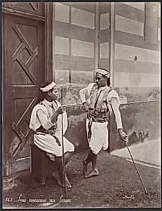Saîs coureurs au Caire by Félix Bonfils