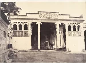 The Kulayana Mundapam by Linnaeus Tripe