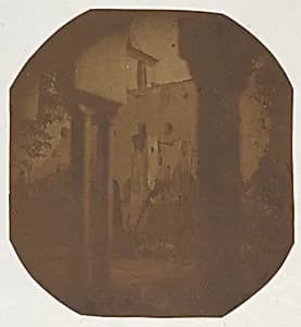 [Well Seen from Colonnade] by Unknown