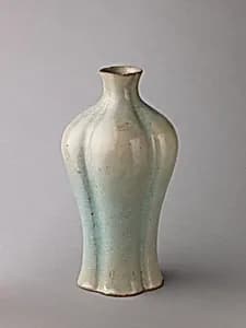 Quatrefoil vase, Jun ware by Chinese