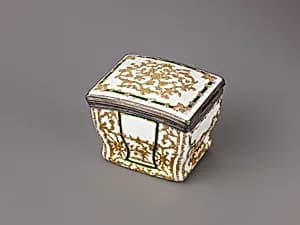 Snuffbox with Vegetal Pattern by Unknown Artist