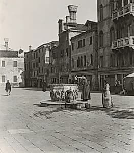 A Venetian Well by Alfred Stieglitz