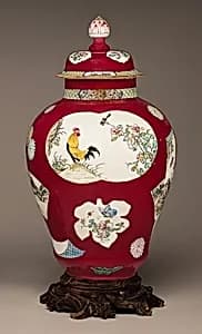 Covered Jar by Chinese Qing Dynasty