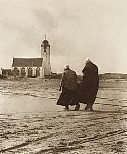 Scurrying Home by Alfred Stieglitz