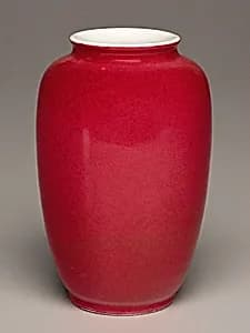 Vase by Chinese Qing Dynasty