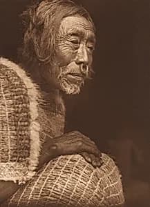 Yákotlus - Quatsino [Plate 347] by Edward Sheriff Curtis