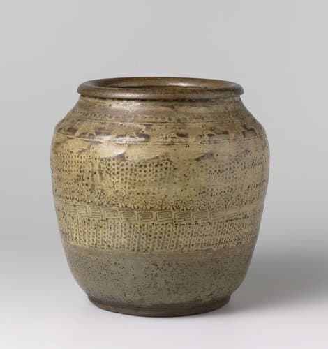Ovoid jar with ornamental borders with roundels, cranes and dots by anonymous; anonymous