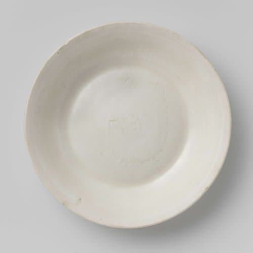 Saucer-dish with two incised fish by anonymous