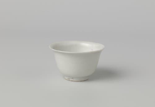 Bell-shaped bowl with a white glaze by anonymous