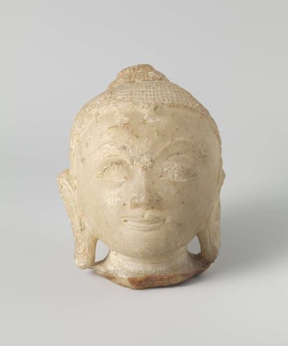 Hoofd van een boeddha by anonymous