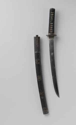 Een menuki in de vorm van twee poppen en een in de vorm van een mandje; rechthoekige tsuba met relief-versiering; kozuka by Yoshimitsu (kozuka)