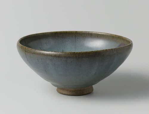 Bowl with a lavender blue glaze by anonymous