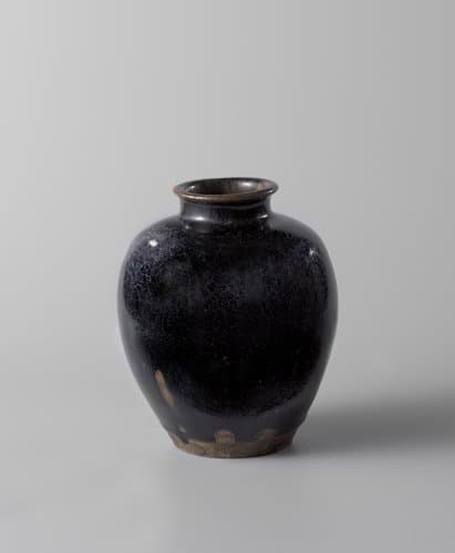 Ovoid vase with a black glaze by anonymous