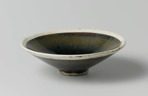 Shallow tea bowl with a 'hare's fur' glaze by anonymous