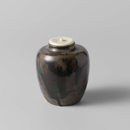 tea caddy with a brown black glaze by Toshiro; Toshiro