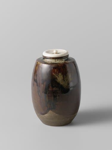 Tea caddy with a brown glaze by anonymous; anonymous