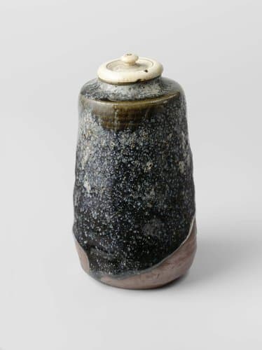 Tea caddy with a blueish black glaze by anonymous; anonymous