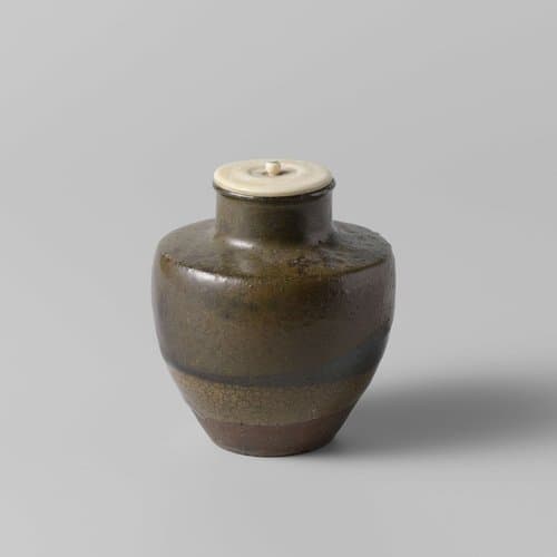 Tea caddy with a green brown glaze by anonymous; anonymous