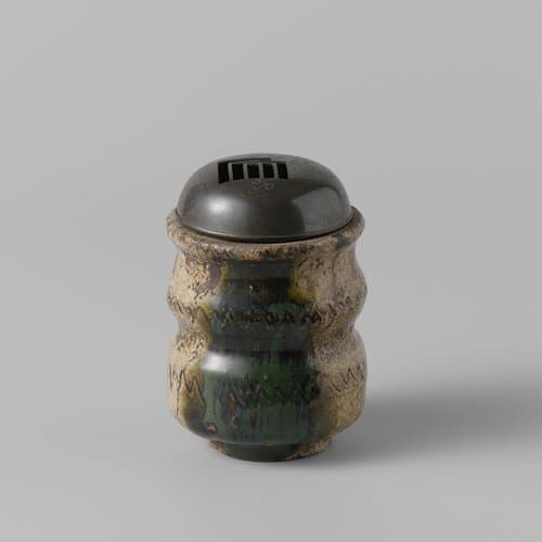 Wierookbrander met een metalen deksel by anonymous; anonymous