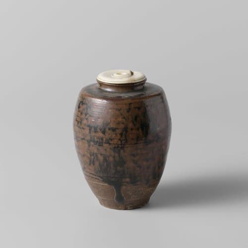 Tea caddy with a blackbrown glaze by anonymous; anonymous