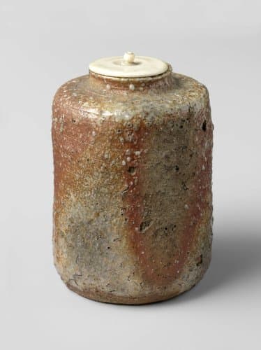 Tea caddy by anonymous; anonymous