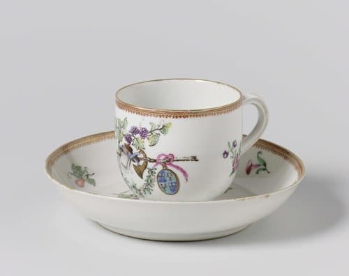Cup with handle and saucer with the arms of the Visvliet and Sluymer families by anonymous