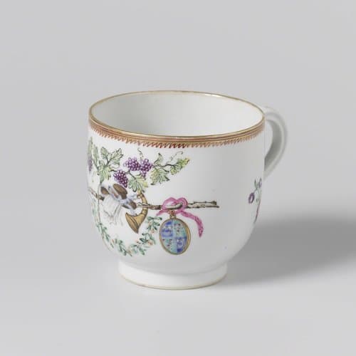 Cup with handle and saucer with the arms of the Visvliet and Sluymer families by anonymous
