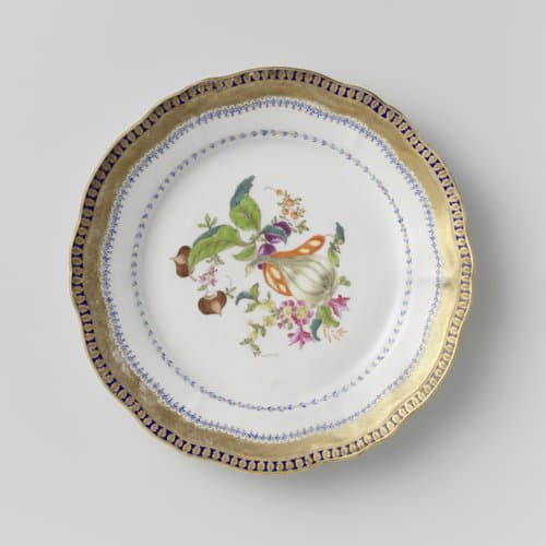 Bord met fruit- en bloemtakken en decoratieve banden by anonymous