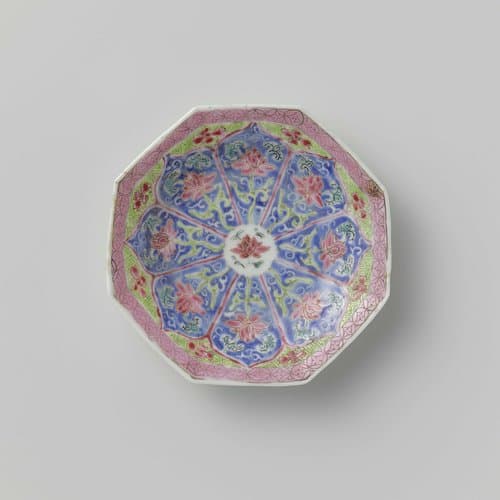 Octagonal saucer with lotus-shaped panel with lotus scrolls and diaper pattern by anonymous