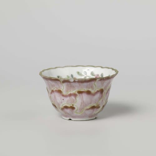 Bell-shaped cup modelled in the shape of a flower by anonymous