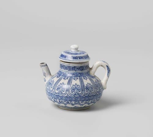 Teapot with stylized lotus scrolls, ruyi-motif and ornamental borders by anonymous