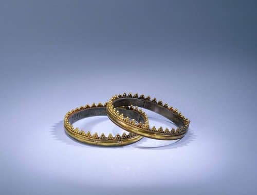 Pair of bracelets (churi) by anonymous
