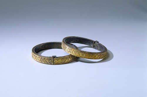 Pair of bracelets (chandan churi) by anonymous