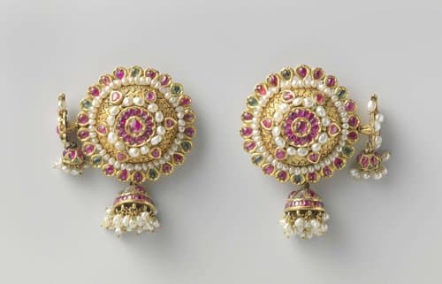 Paar oorbellen (phuljhumka) by anonymous