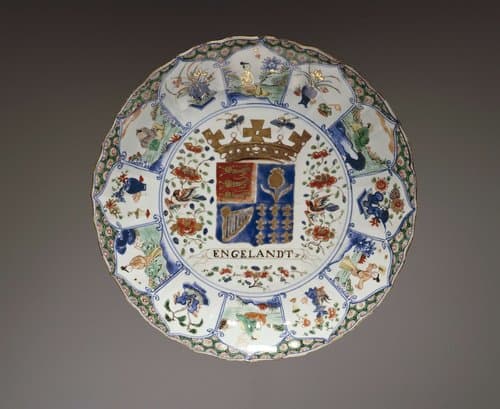 Saucer-dish with the arms of England by anonymous