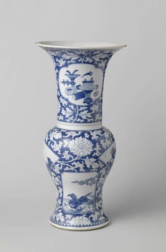 Balustervormige bekervaas met bloemranken en cartouches in reserve by anonymous