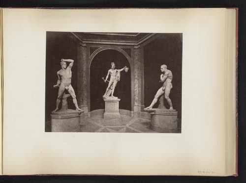 Sculpturen van Creugas, Perseus en Damoxenes naar Antonio Canova in de Vaticaanse Musea, Italië by anonymous