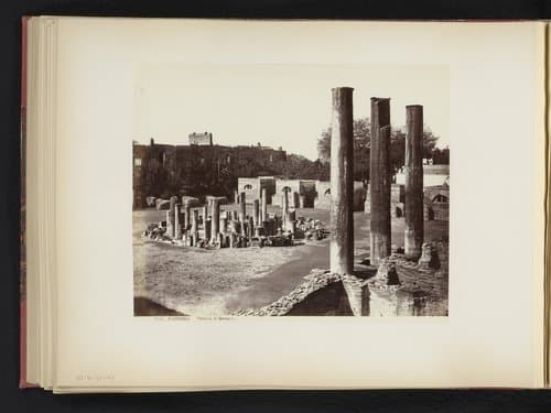 Ruïnes van het Macellum van Pozzuoli, Italië by anonymous