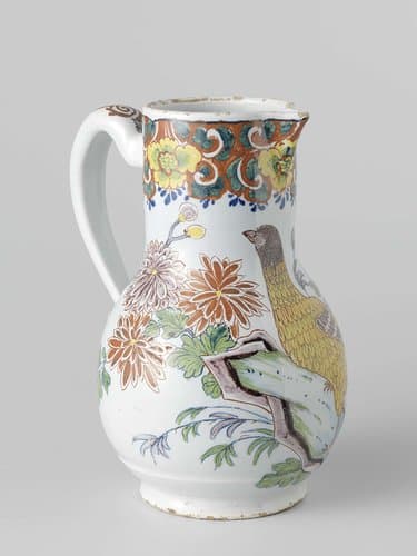 Kan van faience, veelkleurig beschilderd met een vogel en bloemen. Met los zilveren deksel by anonymous
